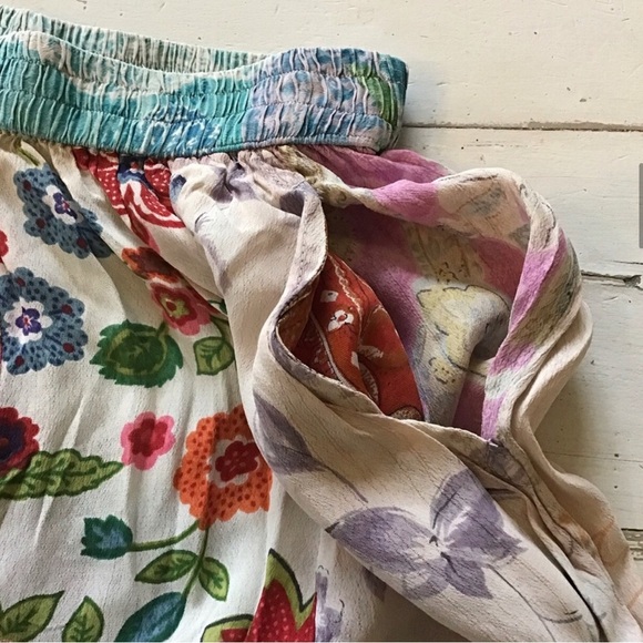 ▪️Sacred Threads Boho Floral Shorts - Picture 3 of 8